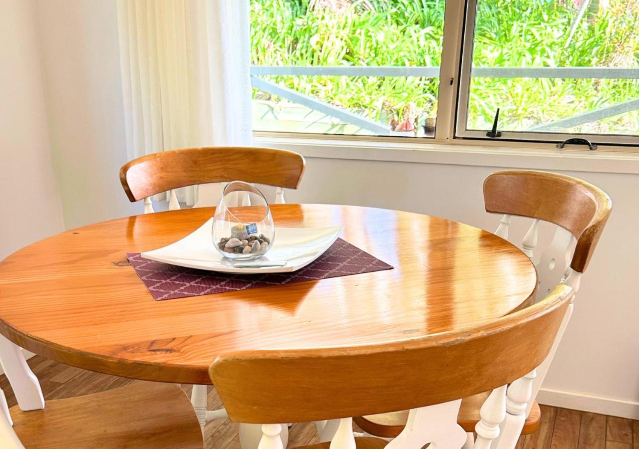 Poinciana Cottages Бернт Пайн Екстериор снимка