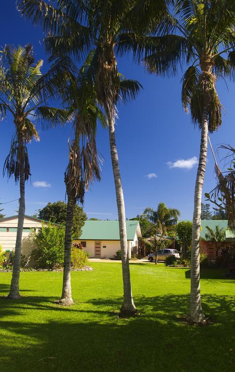 Poinciana Cottages Бернт Пайн Екстериор снимка